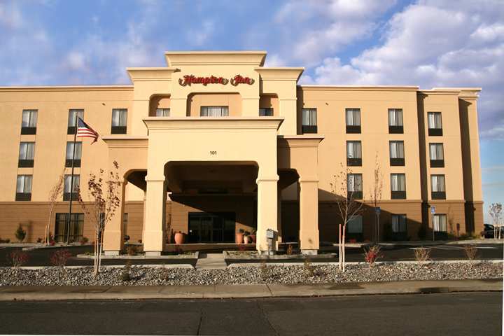 Hampton Inn Pendleton Exterior photo